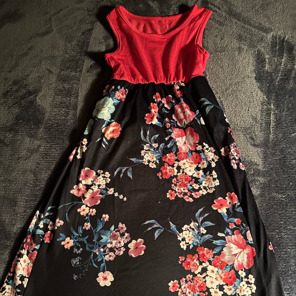 Absolutely adorable little girls summer dress